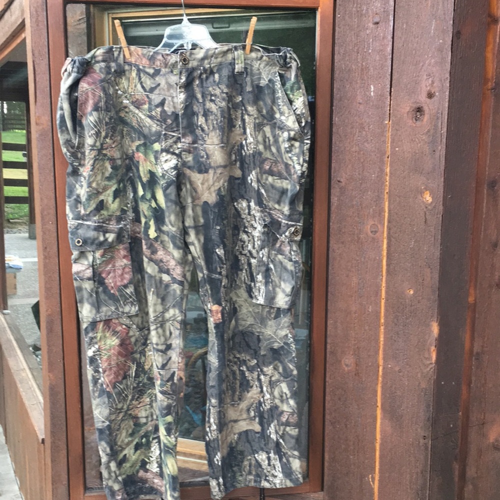Mossy oak hunting pants
